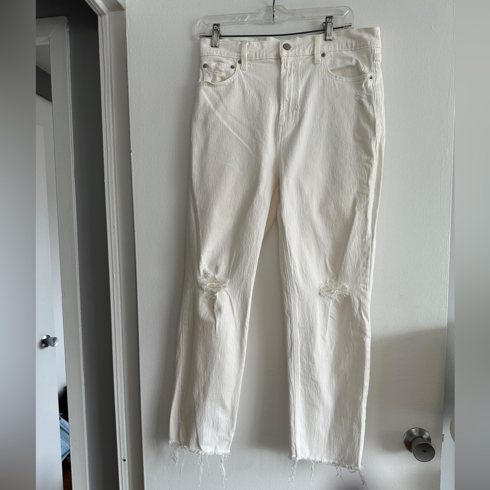 GAP Distressed Cheeky Straight Sky High Jeans - White.